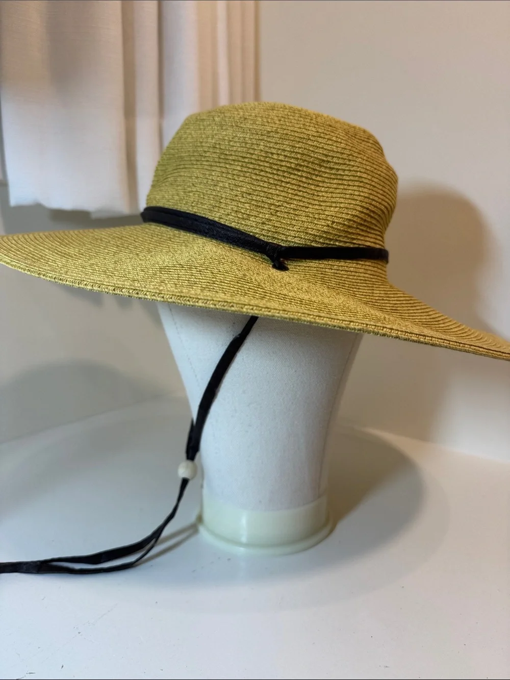 San Diego Mustard Yellow fiber hat with tie. OS.